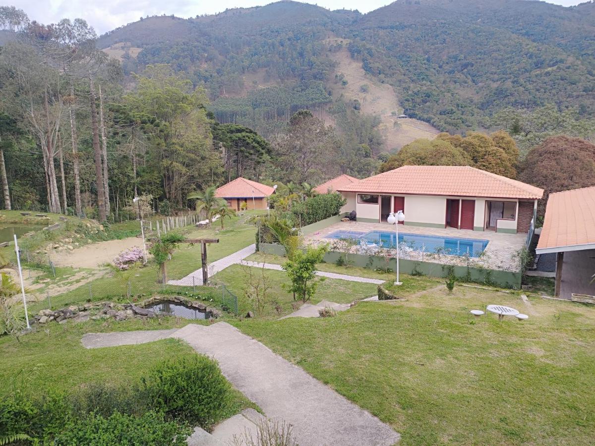 Solar Dos Canarios Sao Bento do Sapucai Ngoại thất bức ảnh