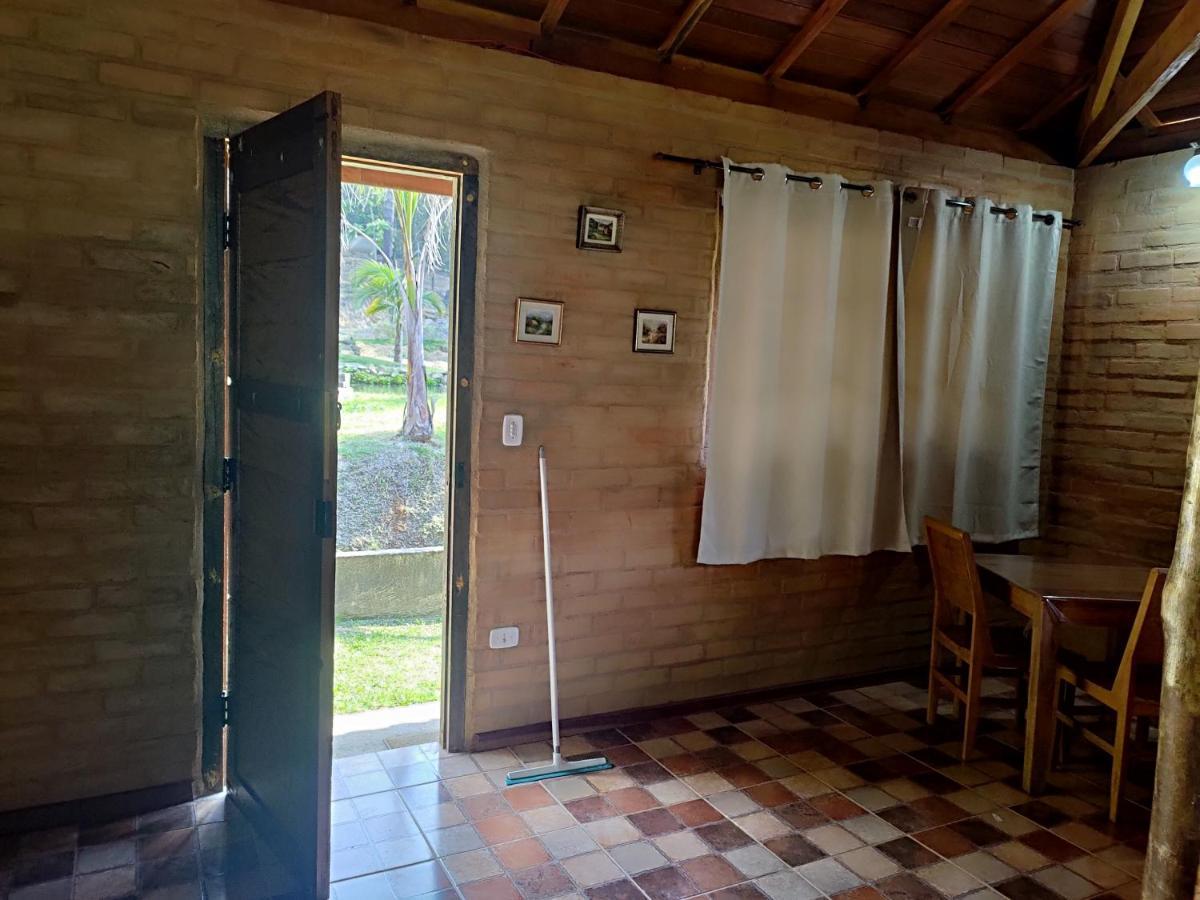 Solar Dos Canarios Sao Bento do Sapucai Ngoại thất bức ảnh