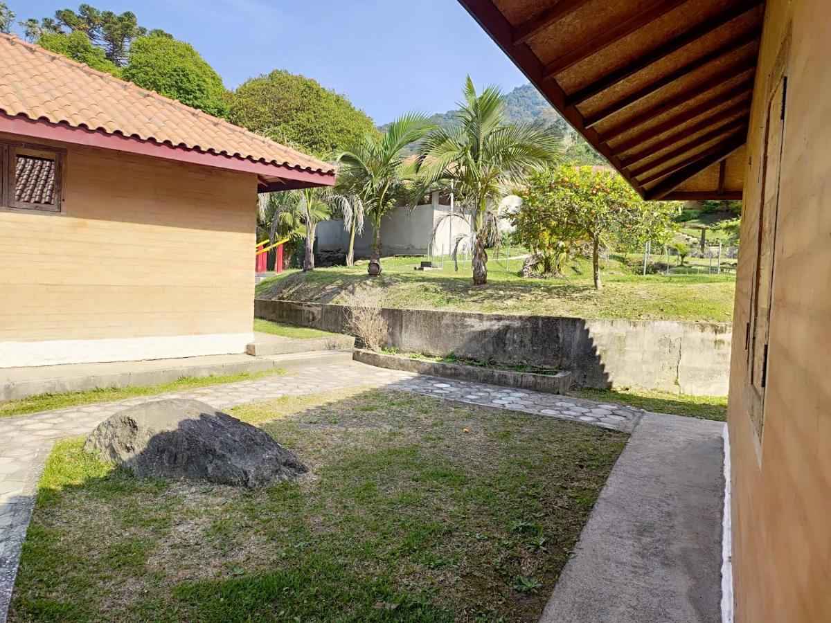 Solar Dos Canarios Sao Bento do Sapucai Ngoại thất bức ảnh